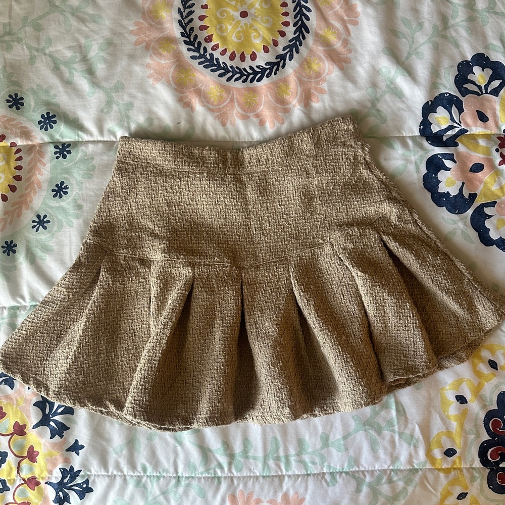 Kendall + Kylie Cream Pleated High Waisted Mini Skirt